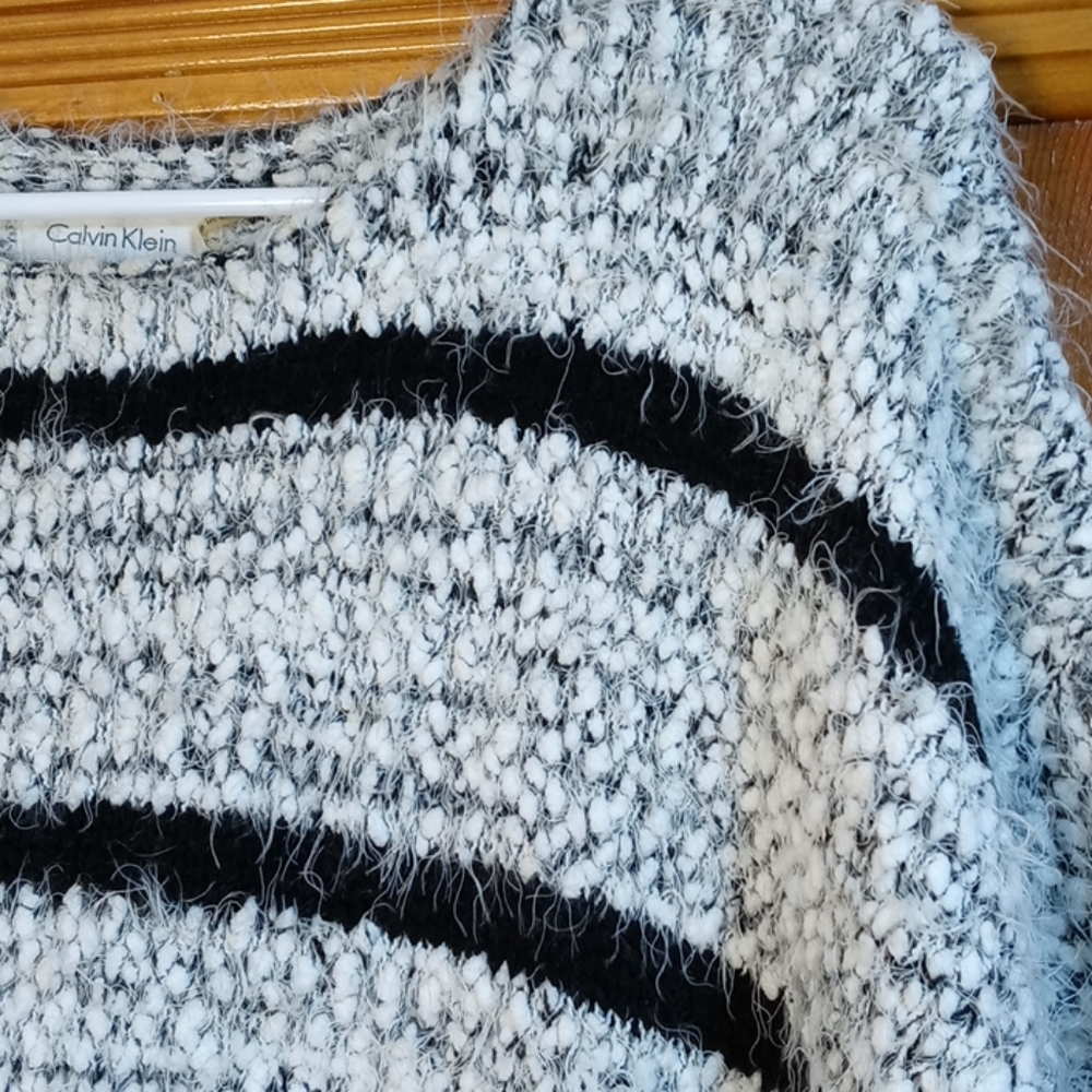 Calvin Klein Sweater - Picture 2 of 6